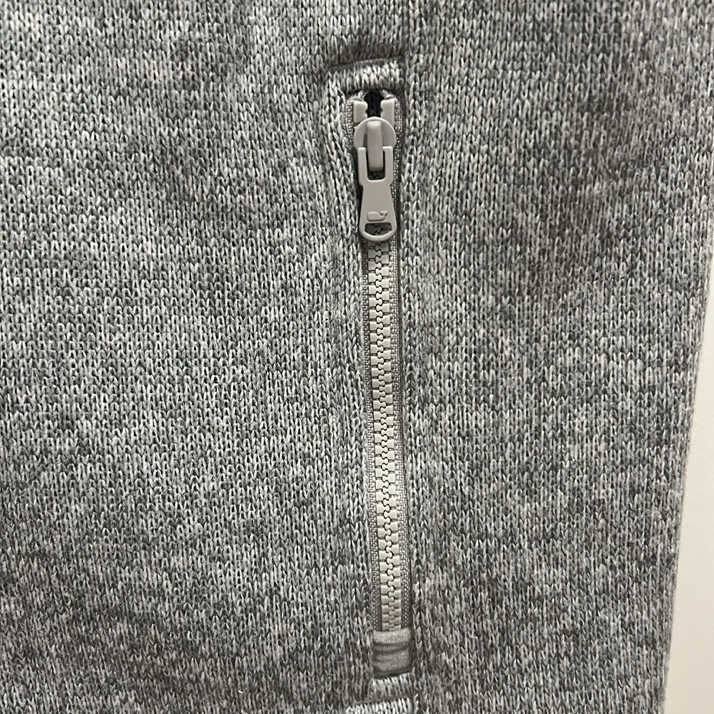 Vineyard Vines NWOT boys gray knit/fleece vest size Small, Perfect condition. - Picture 3 of 8